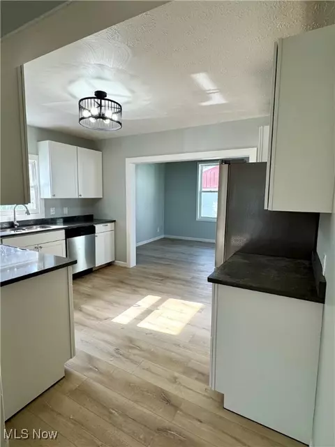 1226 E Main St, Coshocton, OH 43812 photo 8