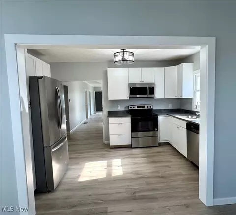 1226 E Main St, Coshocton, OH 43812 photo 9