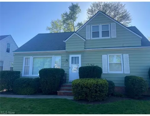 1208 W Miner Rd, Mayfield Heights, OH 44124