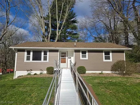 434 S Monroe St, Millersburg, OH 44654