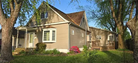 4604 7th Ave, Vienna, WV 26105