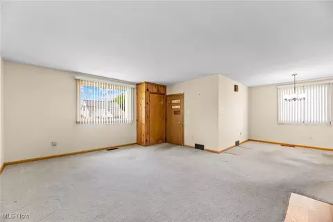 461 Boyd Ave, Akron, OH 44305 photo 4