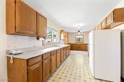 461 Boyd Ave, Akron, OH 44305 photo 10
