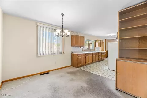 461 Boyd Ave, Akron, OH 44305 photo 8
