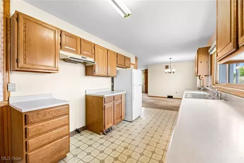 461 Boyd Ave, Akron, OH 44305 photo 12