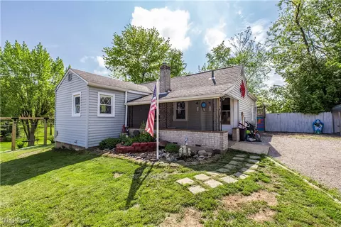 2229 41st St NW, Canton, OH 44709