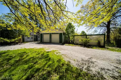 Exterior - 2226 W 13th St, Ashtabula, OH 44004 photo 3 of 13