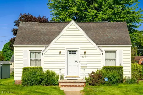 363 Poplar Ave NW, Canton, OH 44708