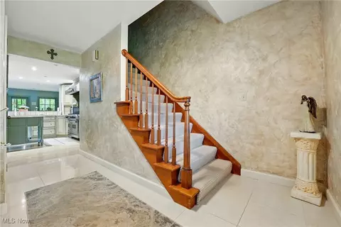 Entry Way - 7741 Silver Fox Dr, Boardman, OH 44512 photo 1 of 1