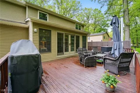 Exterior - 7741 Silver Fox Dr, Boardman, OH 44512 photo 5 of 9