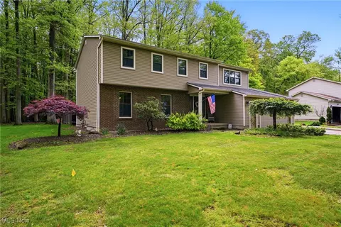 Exterior - 7741 Silver Fox Dr, Boardman, OH 44512 photo 2 of 9