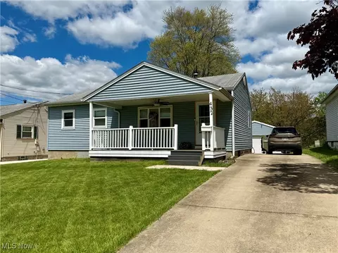 432 Elizabeth St, Hubbard, OH 44425