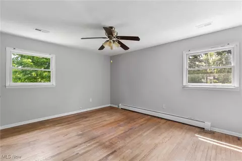 202 Maple Ave, Chardon, OH 44024 photo 21