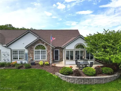 683 Crossings Cir, Tallmadge, OH 44278