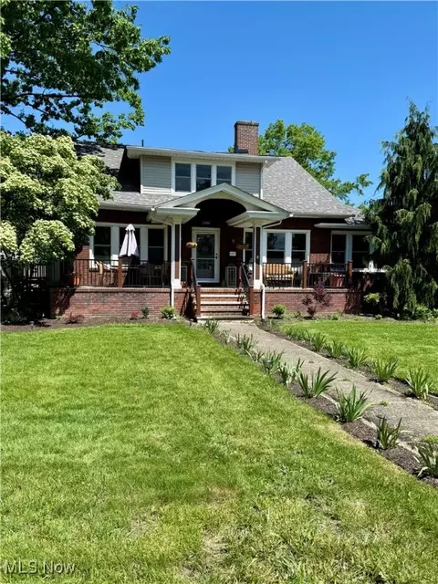 8471 Nowlen St, Mentor, OH 44060