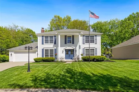 18113 Winchester Ct, Strongsville, OH 44136