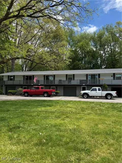 3019 N Turkeyfoot Rd, Akron, OH 44319