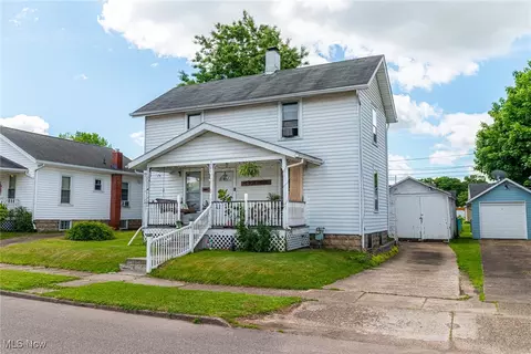 1521 Elm St, Coshocton, OH 43812
