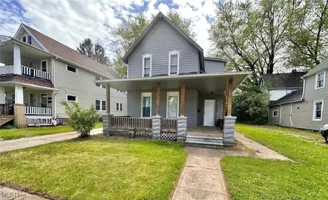 2211 Hurley Ave, Cleveland, OH 44109