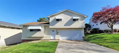 8565 Band Dr, Garfield Heights, OH 44125
