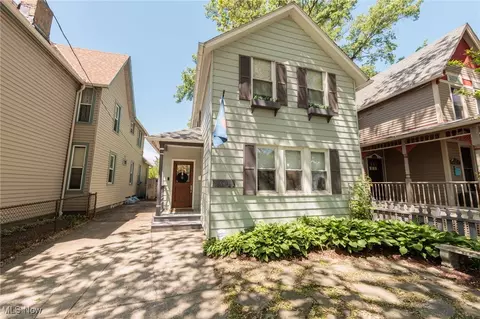 1896 W 44th St, Cleveland, OH 44113