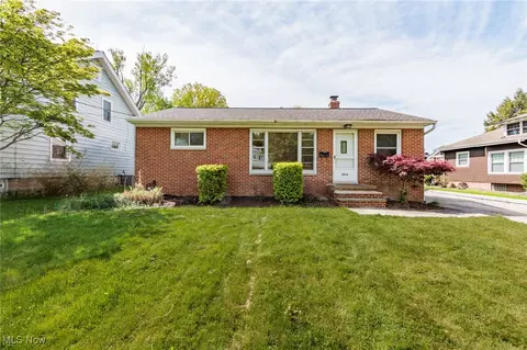 4476 Emerson Rd, South Euclid, OH 44121