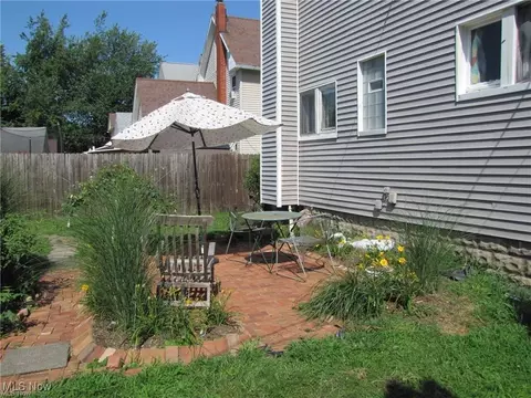 Exterior - 1728 E 44th St, Ashtabula, OH 44004 photo 4 of 5