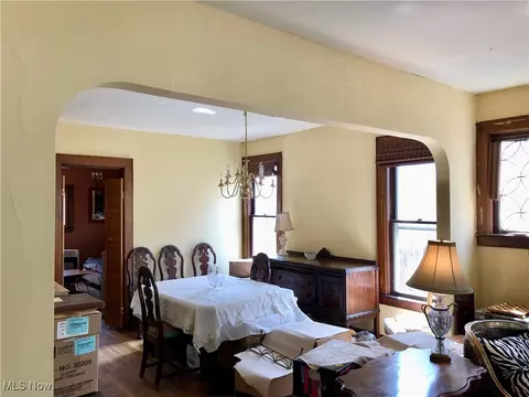 Dining - 1728 E 44th St, Ashtabula, OH 44004 photo 1 of 3