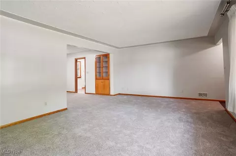 225 Miami Ave, Elyria, OH 44035 photo 7