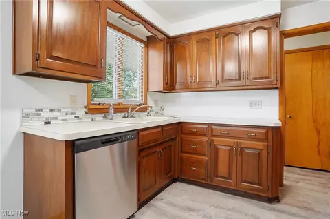225 Miami Ave, Elyria, OH 44035 photo 20