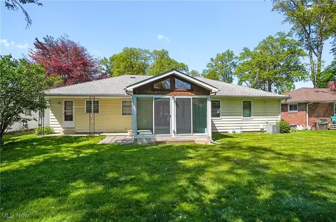 225 Miami Ave, Elyria, OH 44035 photo 33