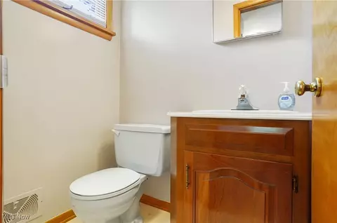 225 Miami Ave, Elyria, OH 44035 photo 25