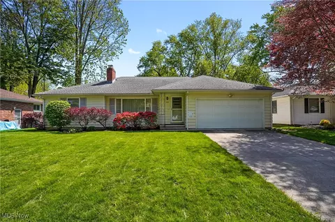 225 Miami Ave, Elyria, OH 44035