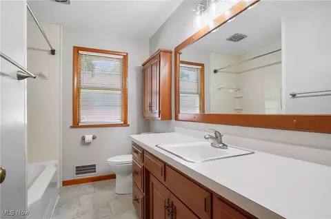 225 Miami Ave, Elyria, OH 44035 photo 15