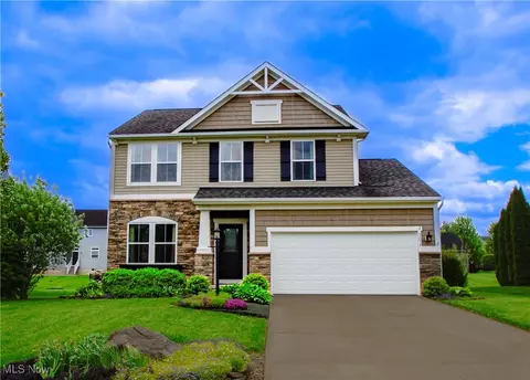 3253 Seven Bridges Rd, Medina, OH 44256