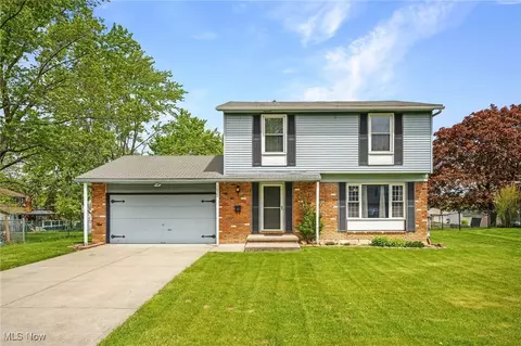 1632 Jo Ann Dr, Parma, OH 44134