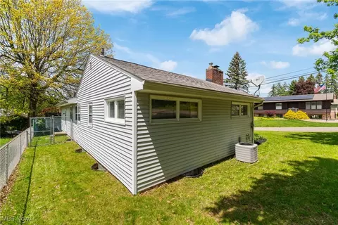 2202 Cramer Ave, Akron, OH 44312 photo 29