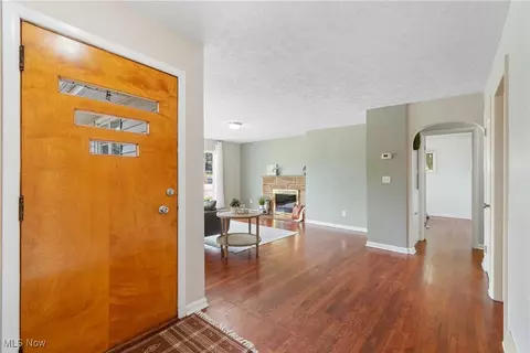 2202 Cramer Ave, Akron, OH 44312 photo 6