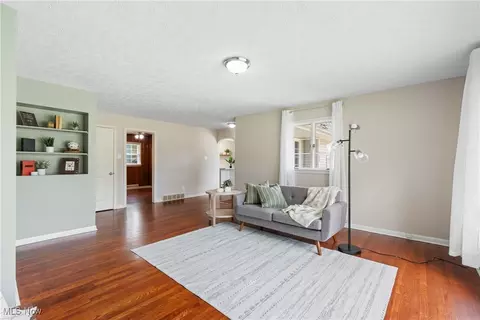 2202 Cramer Ave, Akron, OH 44312 photo 11