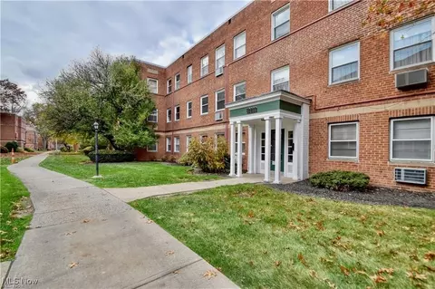 13833 Cedar #203, South Euclid, OH 44118