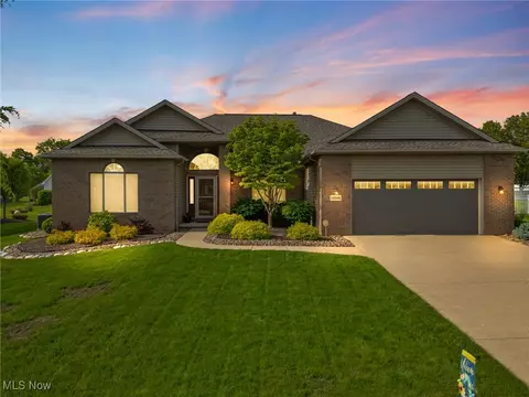 13596 Glenbrook Dr, Strongsville, OH 44136