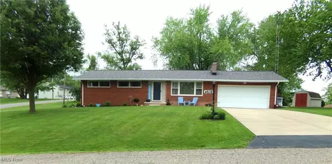 4838 Kendal St SW, Canton, OH 44706