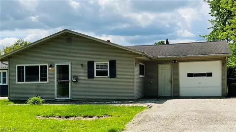 989 Fairwood Blvd, Elyria, OH 44035