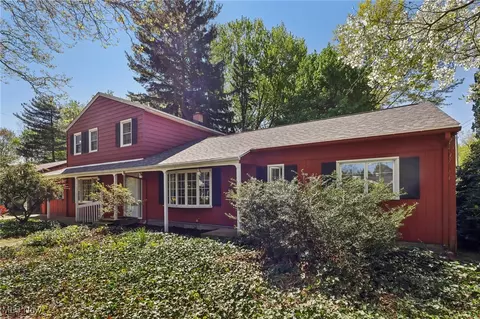 6008 Douglas Dr, Madison, OH 44057