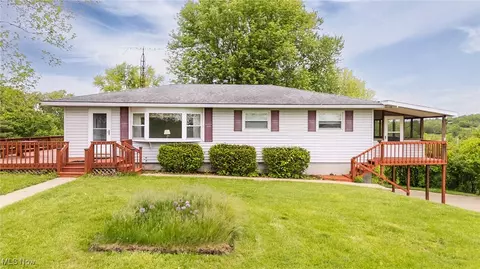 1655 Calder Ridge Rd, Belpre, OH 45714