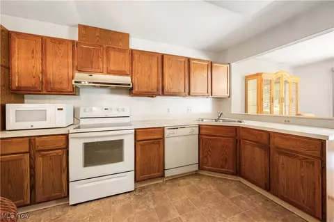 Kitchen - 4568 Avondale Blvd NW, Canton, OH 44708 photo 1 of 2