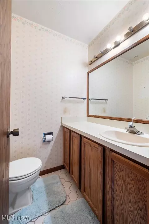 Bath - 4568 Avondale Blvd NW, Canton, OH 44708 photo 1 of 5