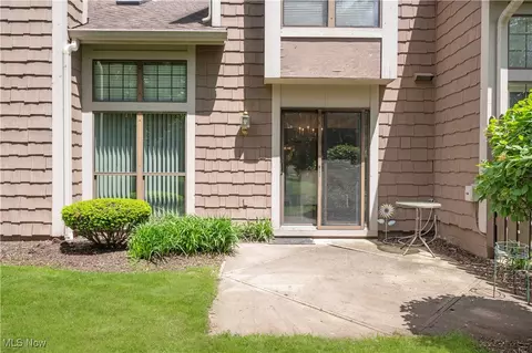 Exterior - 4568 Avondale Blvd NW, Canton, OH 44708 photo 3 of 7