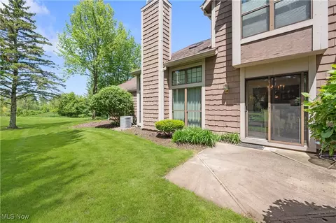 Exterior - 4568 Avondale Blvd NW, Canton, OH 44708 photo 4 of 7