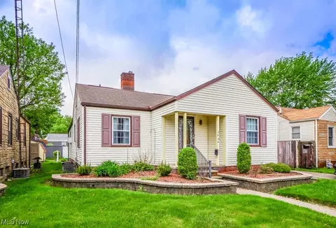 2824 Abbott Pl NW, Canton, OH 44708